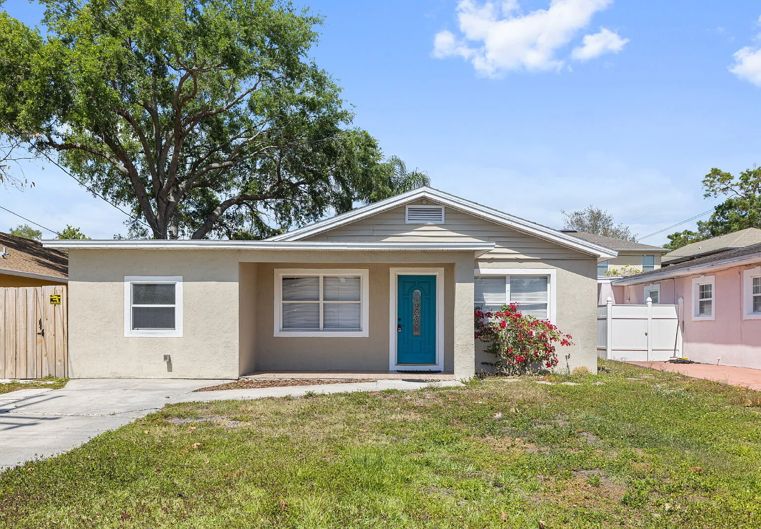 4 bed, 2.0 bath, 1337 sqft, $2,700 — Photo 2