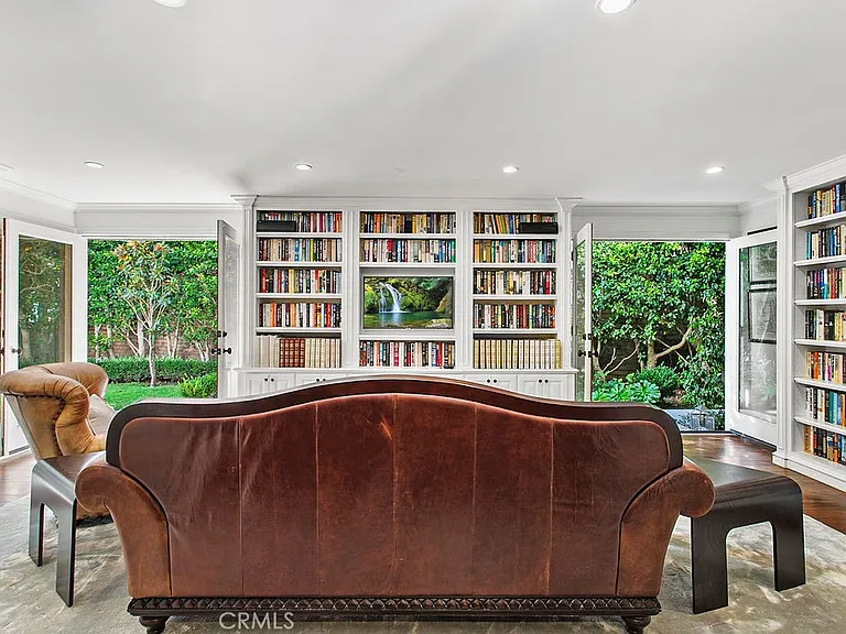 1010 Emerald Bay — Photo 44