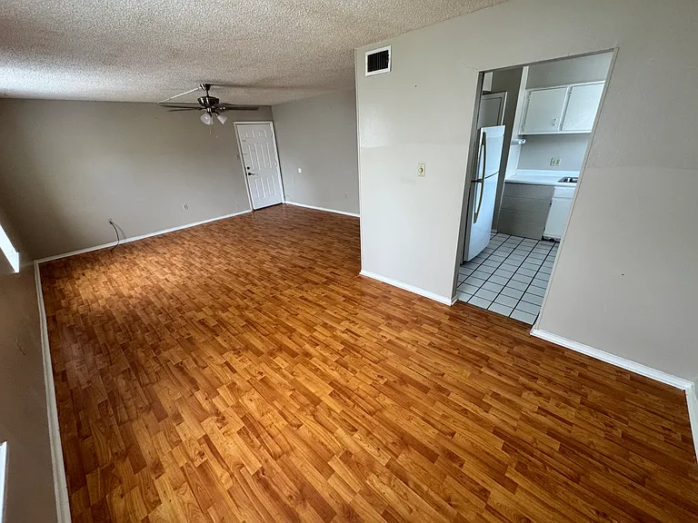680 Sharp Ln #403 — Photo 18