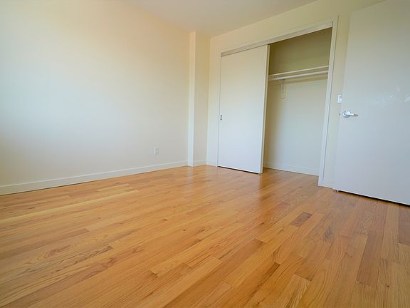 5th image of 2315 Astoria Blvd #6R