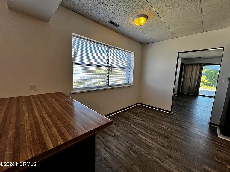 1221 Riverside Ave #204 — Photo 6