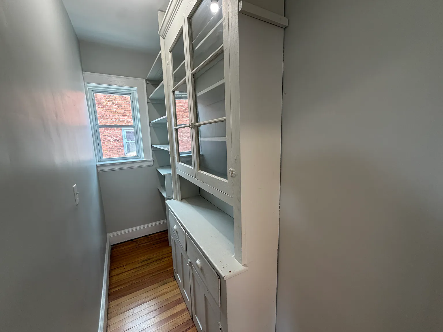 3 bed, $1,800 — Photo 3
