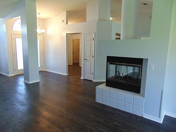Family / Living Rooms 