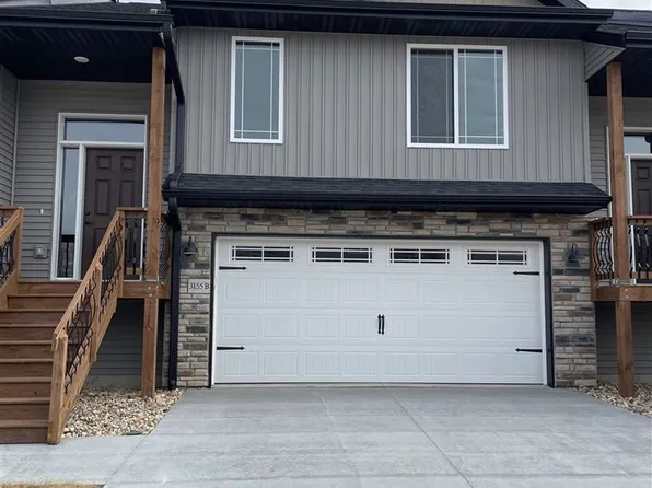 3155 Lampe Ln #B, Coralville, IA 52241