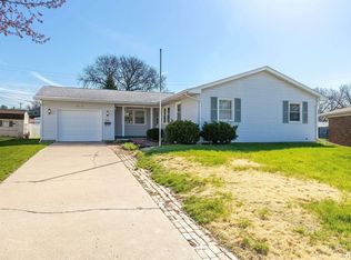 3829 Kelling St, Davenport, IA 52806