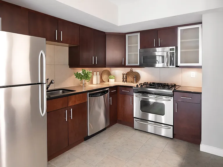 565 Penn Residences — Photo 7