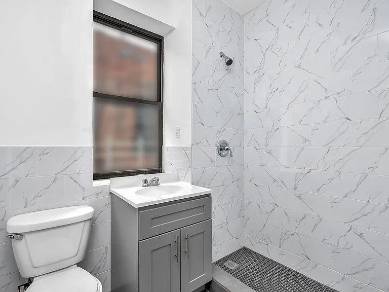 533 W 144th St #4F — Photo 6