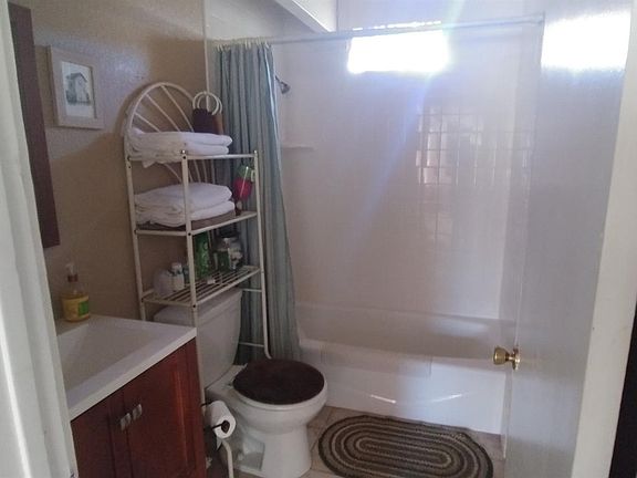 5th image of 2113 State Ln