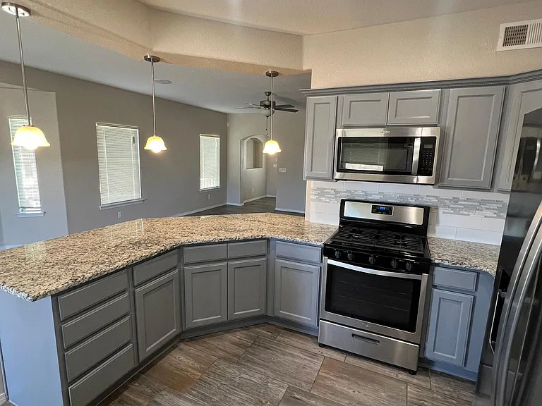 340 Isaias Ave — Photo 23