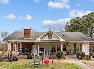 2155 Staleys Farm Rd, Asheboro, NC 27205