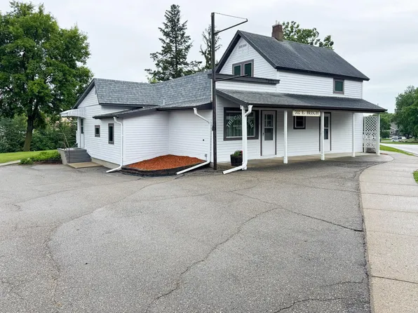 702 E Beech Ave, Fergus Falls, MN 56537