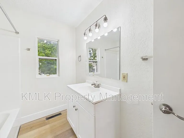 508 Crouse St — Photo 21