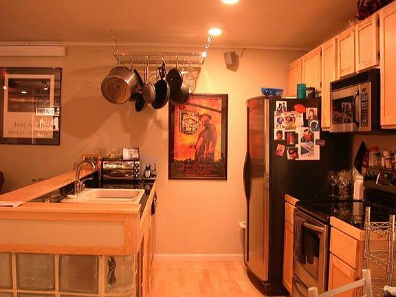 5th image of 3 S 250 Fir St #3