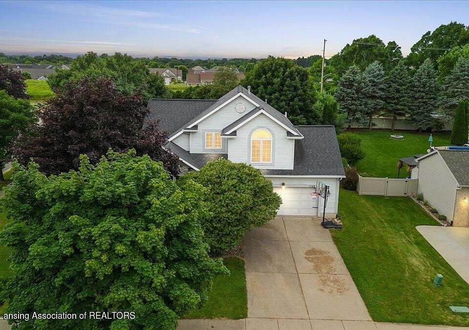 1st image of 1148 River Oaks Dr