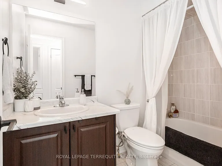 10 Deneb St — Photo 24