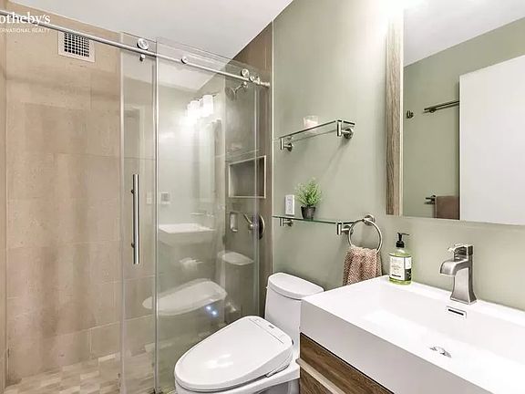 5th image of 270 W 17th St APT 14A
