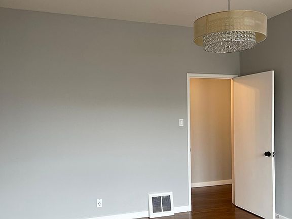 4th image of 1295 Hampshire St APT 1
