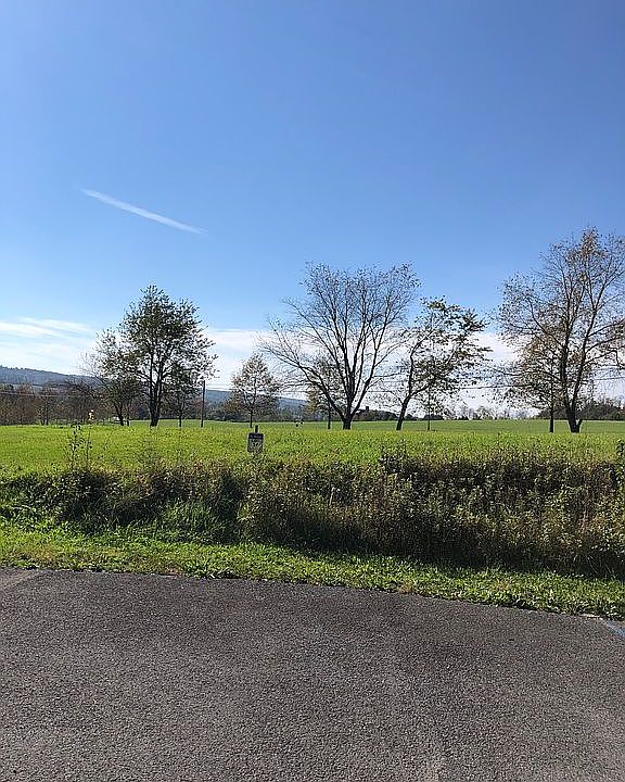 1st image of Old Farmhouse Rd #50