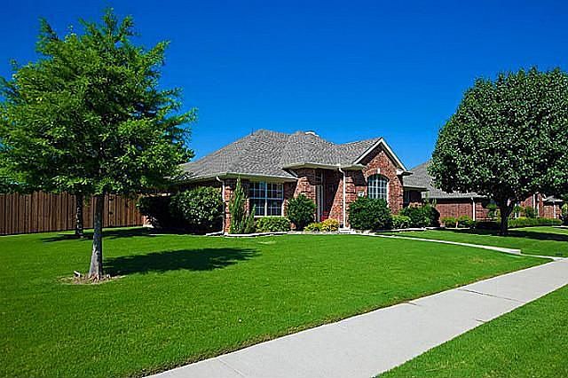 1st image of 1505 Bastrop Dr