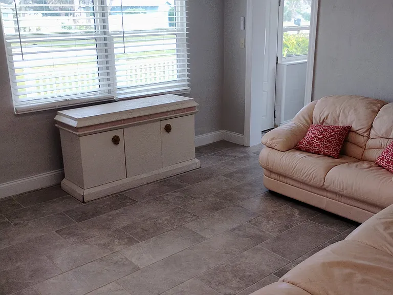11 Ocean Breeze Cir — Photo 8