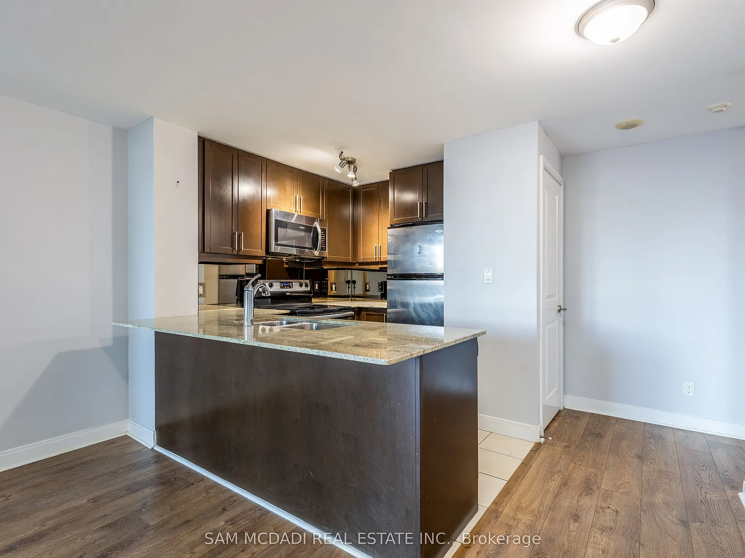 2 bed, $3,000 — Photo 4