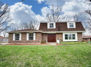 960 Heathshire Dr, Centerville, OH 45459