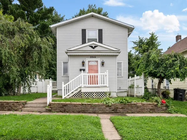2844 5 1/2 Ave, Rock Island, IL 61201