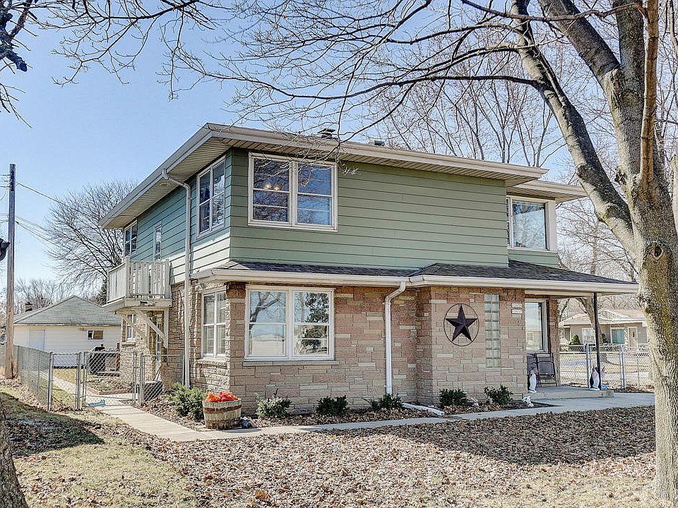 1st image of 12037 W Burleigh St #12039