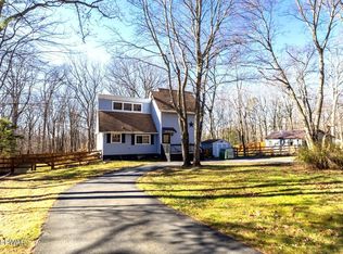 137 Stonehenge Rd, Milford, PA 18337