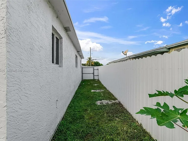 4530 SW 25th St #4530 — Photo 16
