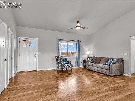 5th image of 982 E Kirkwood Dr