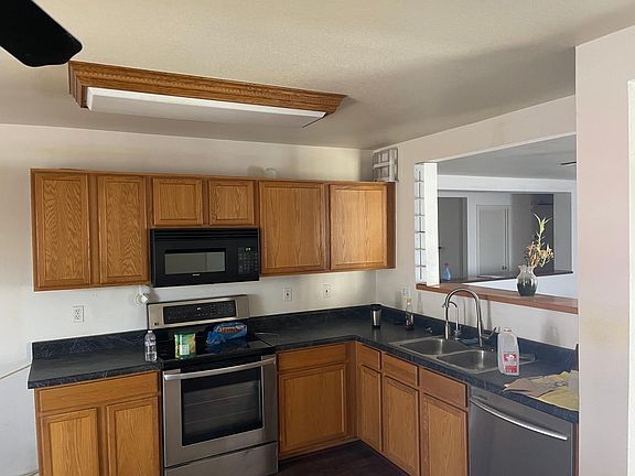 3rd image of 11609 W Windrose Dr