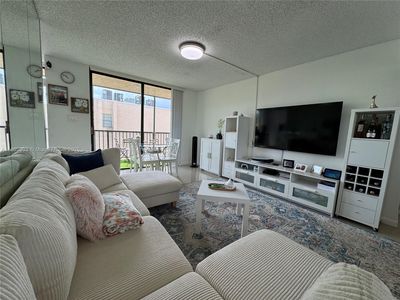 3550 Blue Lake Dr APT 501, Pompano Beach, FL, 33064