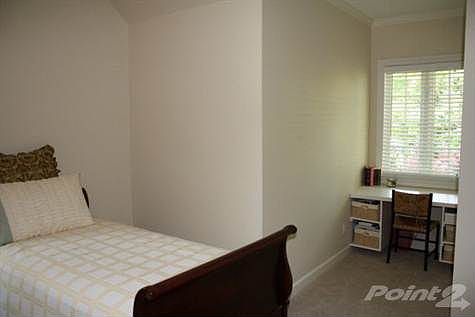 Bdrm w/Computer Nook