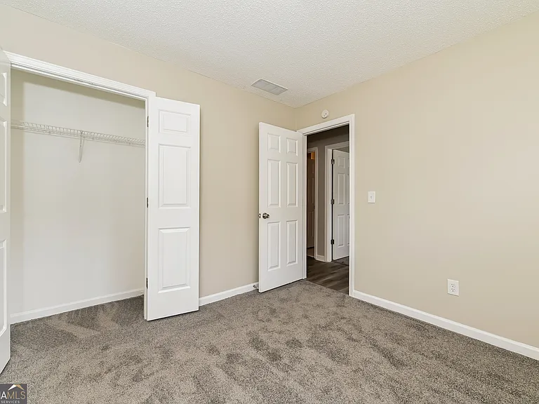 1204 Redbud Ct — Photo 15