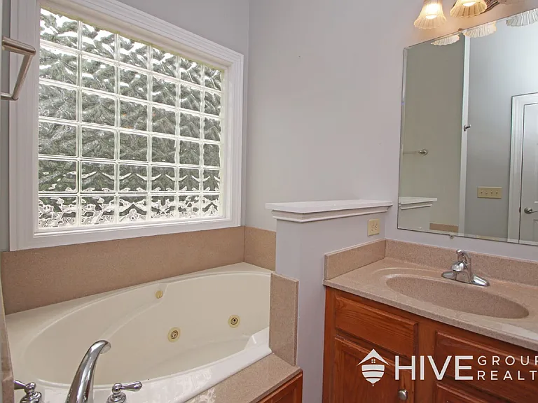 155 Chelsea Cir — Photo 15
