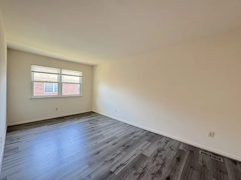 9557 Hagel Cir #B — Photo 13