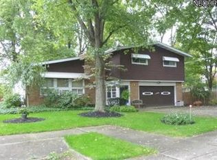 1500 Estabrook Ave NW, Warren, OH