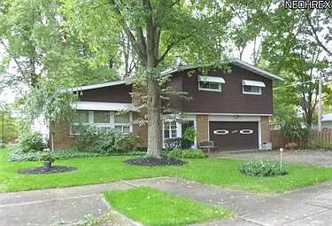 1500 Estabrook Ave NW photo 1