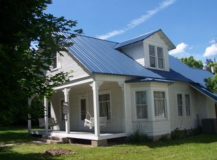 106 W Houghton St, Ione, WA 99139