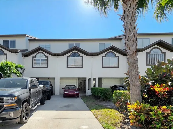 315 Madeira Cir, Tierra Verde, FL 33715