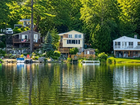 26 W. Shore Drive, Raymond, NH 03077