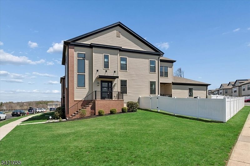 1st image of 61 Village Dr