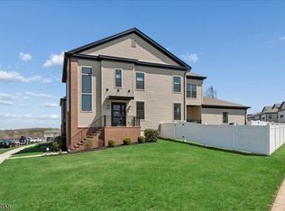 61 Village Dr, Skillman, NJ 08558