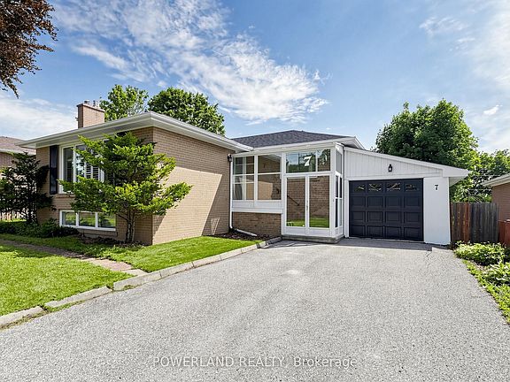 3rd image of 7 Laurentide Ave