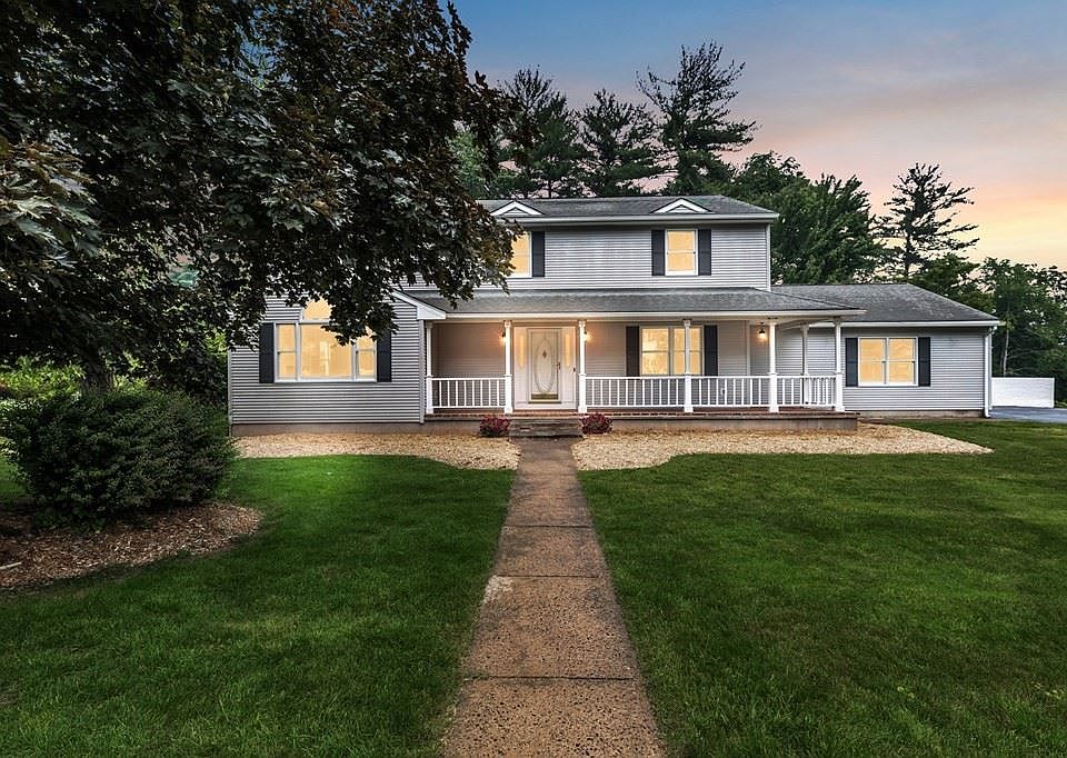 1st image of 45 Cardinal Ln