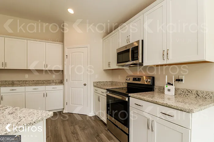 17 Red Oak Dr — Photo 4