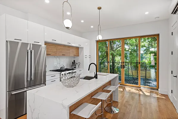 Sold by Nest Seekers International | media 5