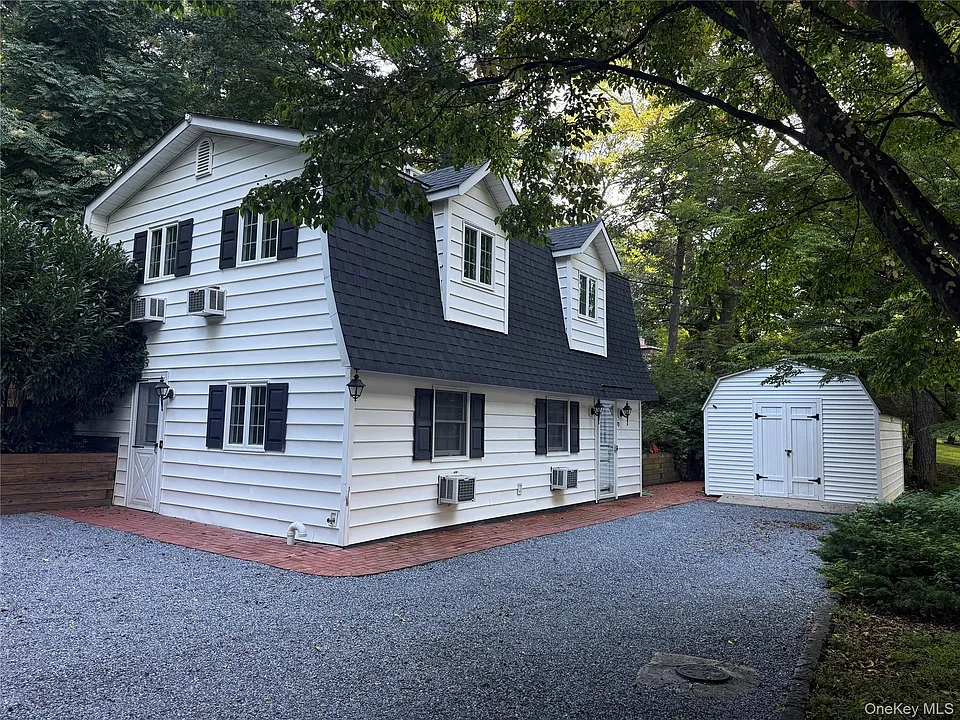 70 Rinaldo Rd