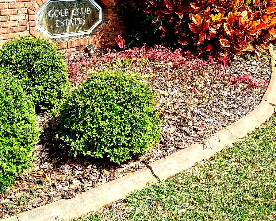 Golf Club Estates Entrance